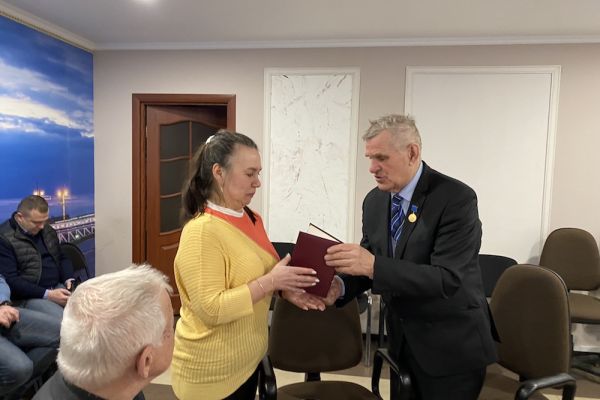 диплом им. И. П. Павлова, действительному члену ПАНИ С. В. Винниковой