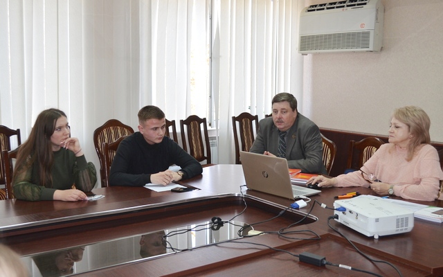 Дымченко встретился с молодежным активом