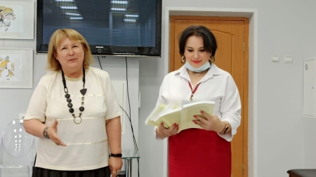 Лола Звонарева и Светлана Жуликова