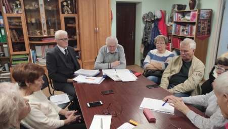 Академик ПАНИ В.Ю. Тегза на встрече ветеранов