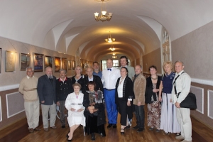 Участники выставки с президентом ПАНИ Л.А. Майбородой